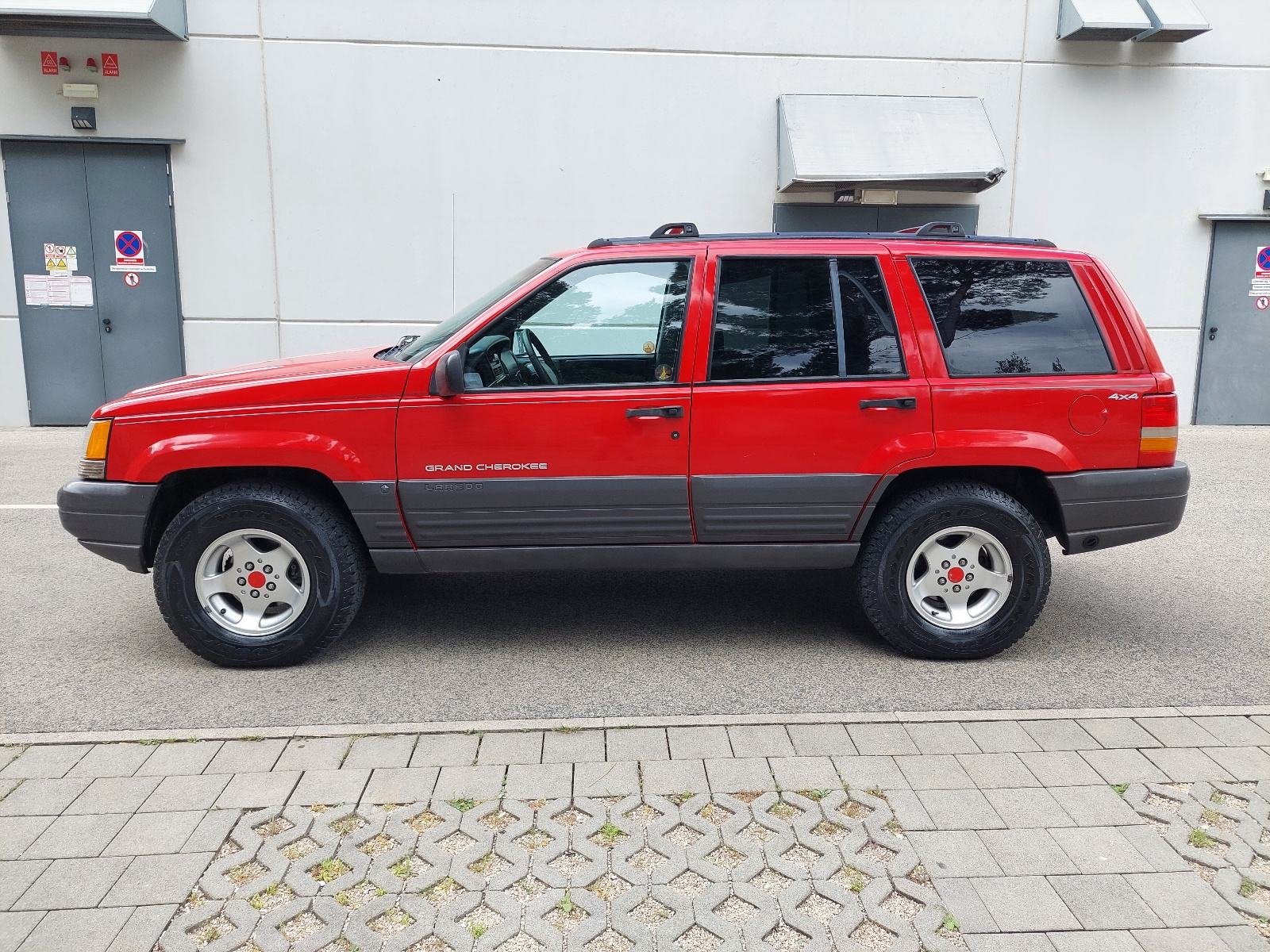 Jeep Grand Cherokee 4,0 **PLIN-ATESTIRAN** ISPIS KILOMETARA **, fotografija 3