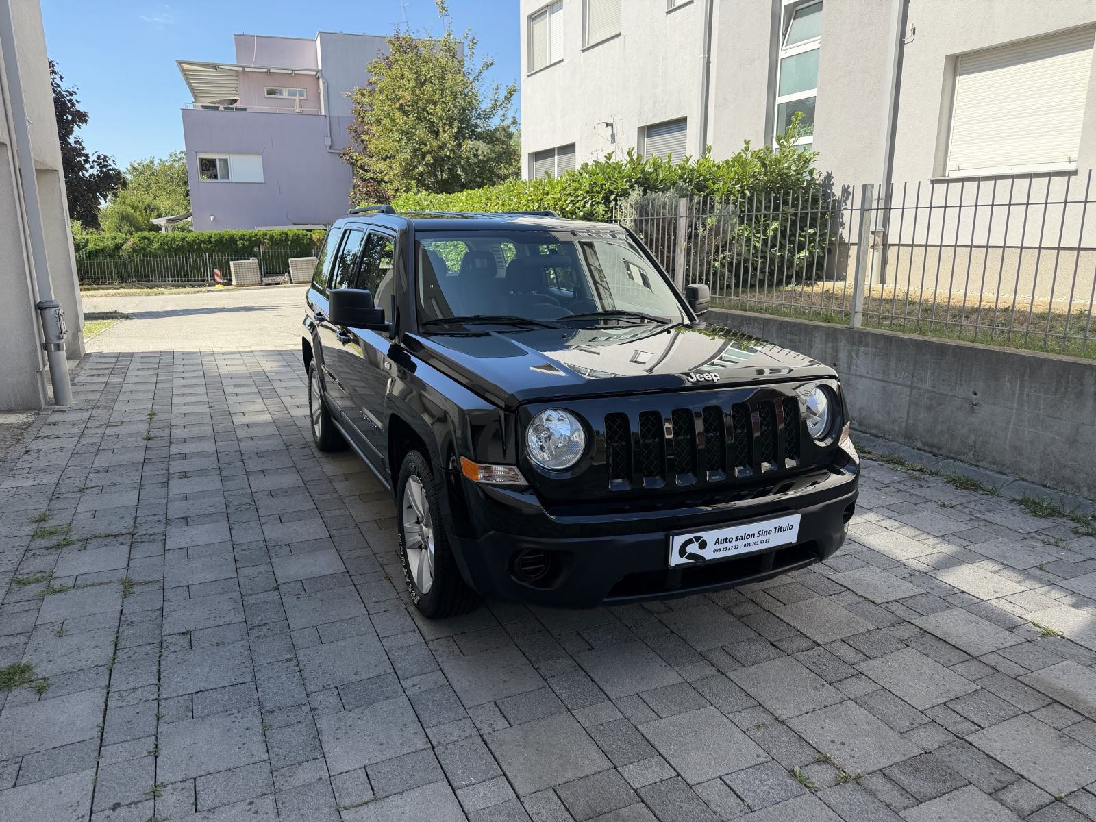 Jeep Patriot 2.0 i , 1.VLASNIK ! 139000 KM ! REG.07/2027 ! KARTICE !, pogled izvana - slika 3