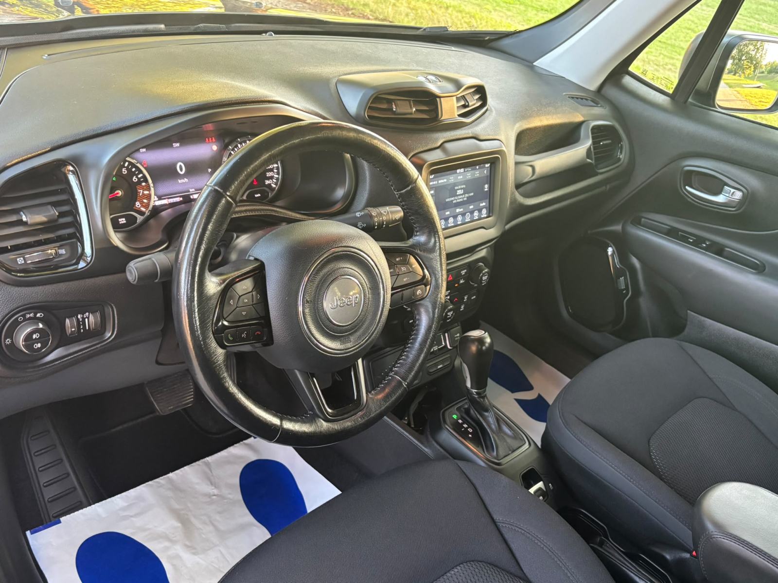 Jeep Renegade 1.3 DDTC Automatik, 21000tkm, fotografija 8
