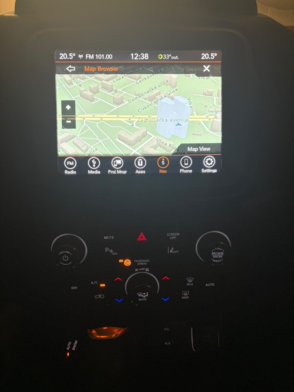 Jeep Renegade 1,3 automatik 132 kw 4x4 1 vlasnik Hr auto, fotografija 8