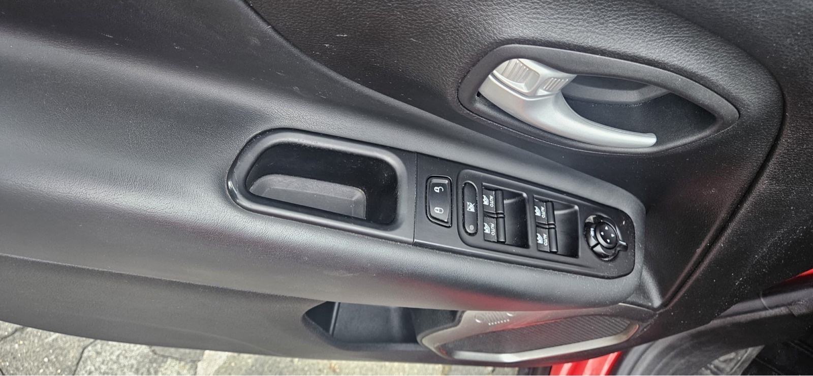 Jeep Renegade 1.5 DCT automatik, fotografija 8
