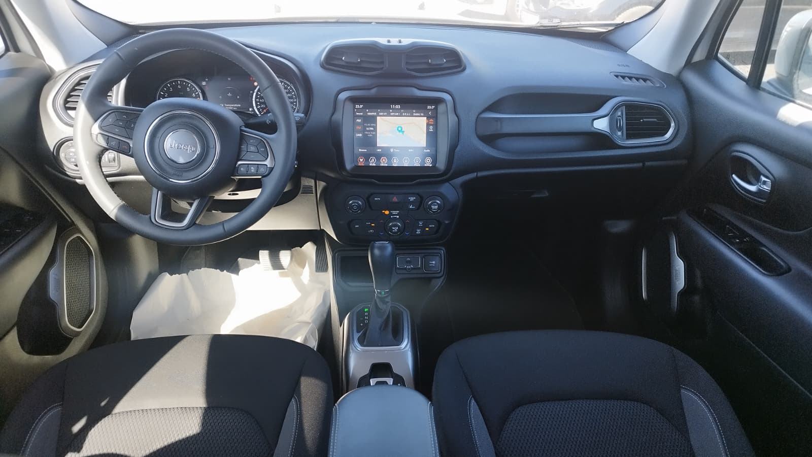 Jeep Renegade 1.5 GSE HYBRID AUTOMATIK (091 192 9399), fotografija 7