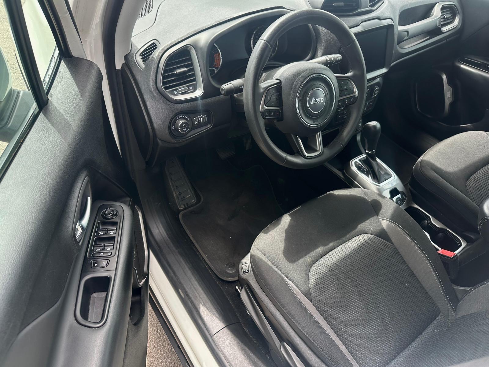 Jeep Renegade 1.5 GSE HYBRID, fotografija 11