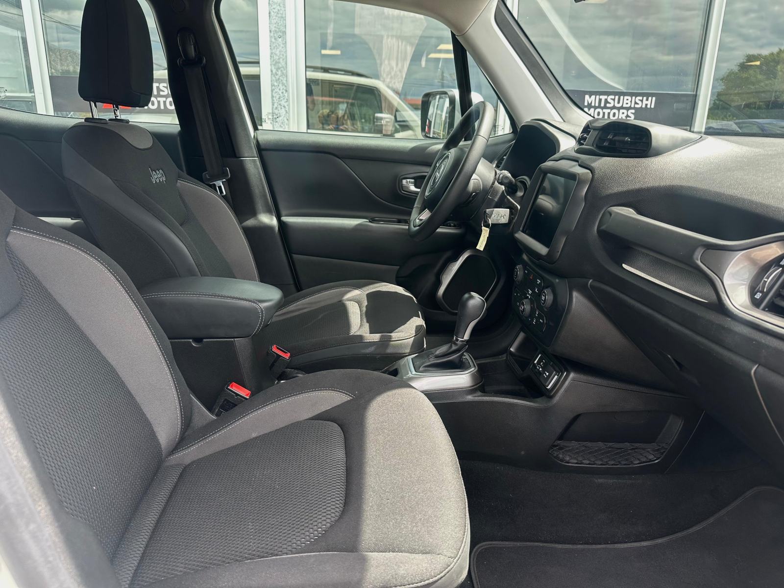 Jeep Renegade 1.5 GSE HYBRID, fotografija 16