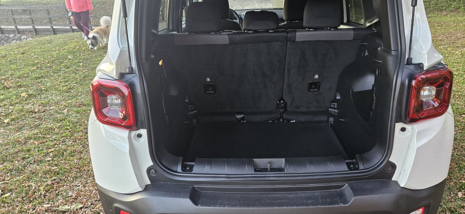 Jeep Renegade 1.5 MHEV Limited Automatik, 2023., 29.100 km, fotografija 14