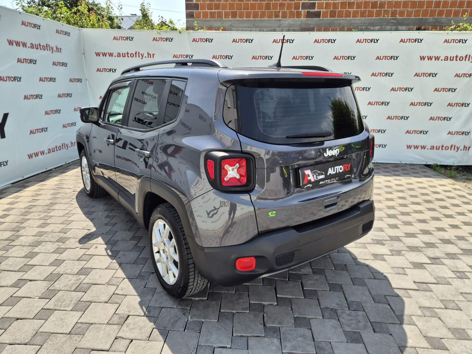 Jeep Renegade 1.5 Turbo GSE T4 e-Hybrid automatik, Tempomat, 17", fotografija 6