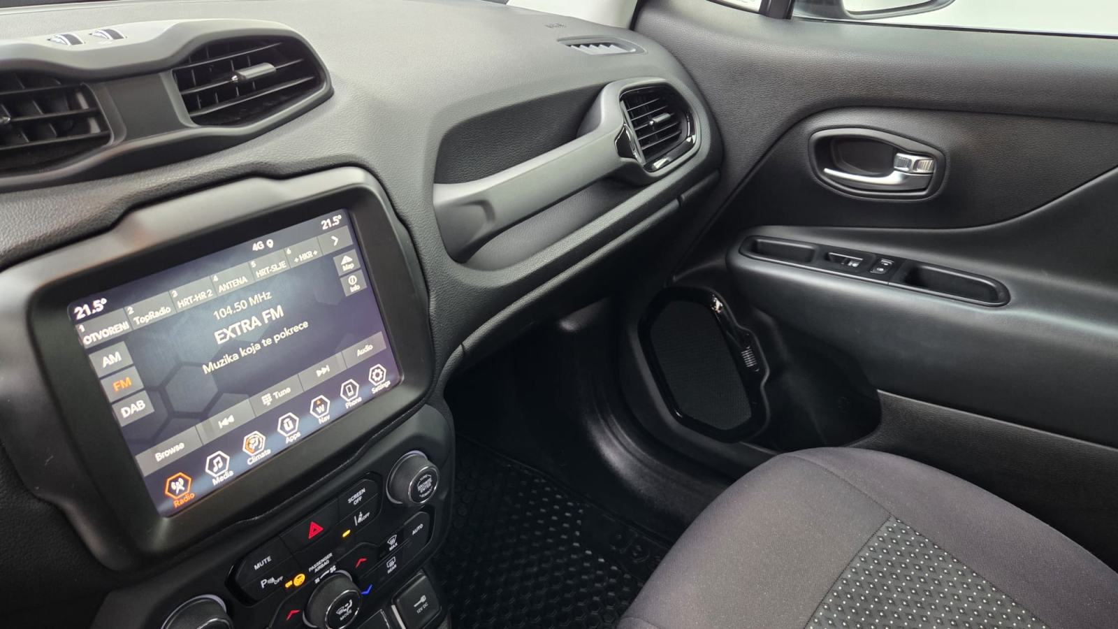 Jeep Renegade 1,6 MultiJet "1.Vlasnik" Nije uvoz" 79.500 km", fotografija 10