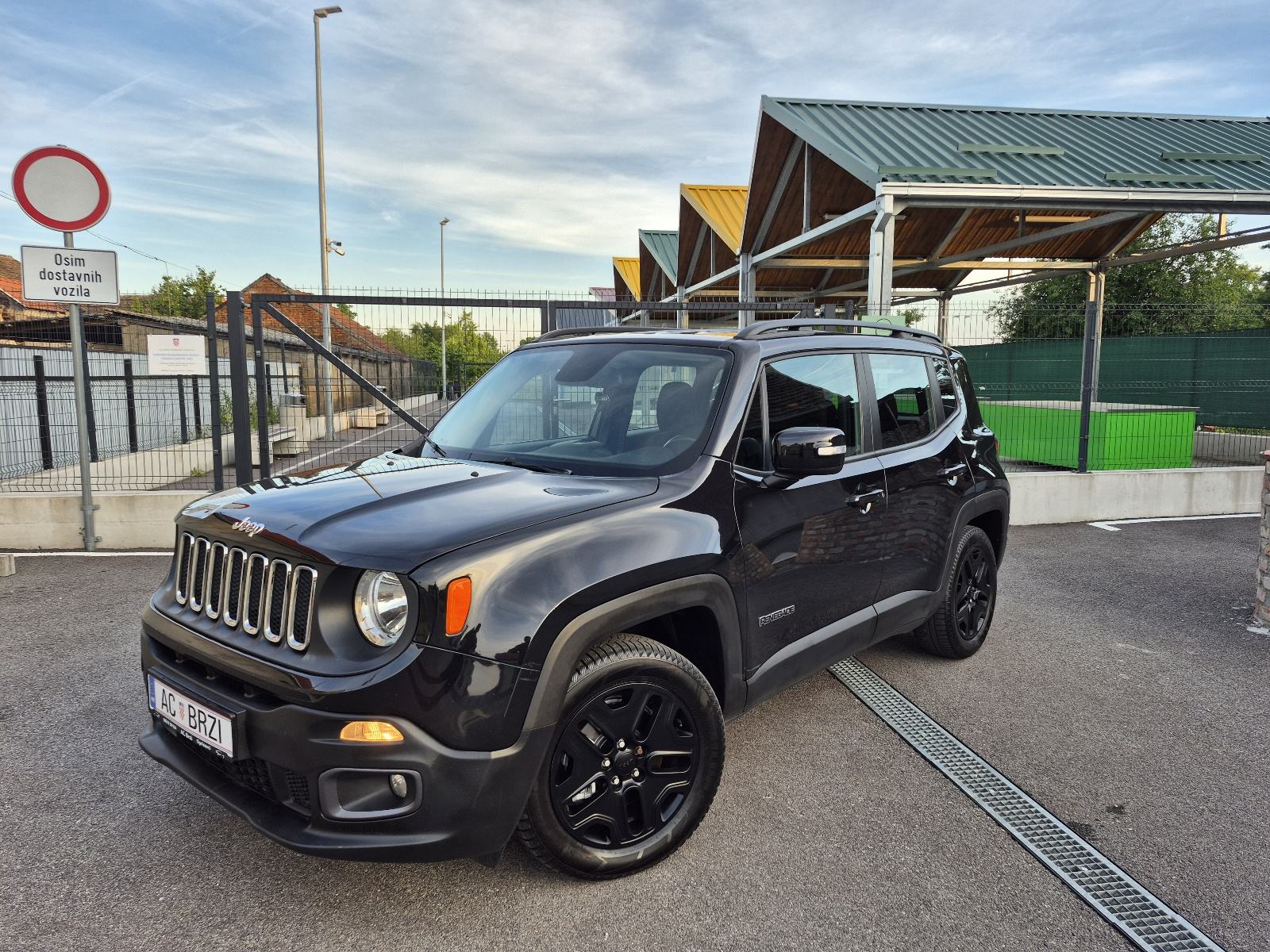 Jeep Renegade 1,6 MultiJet *104 000km*,Klima,senzori, kuka,Keyless,alu, fotografija 2