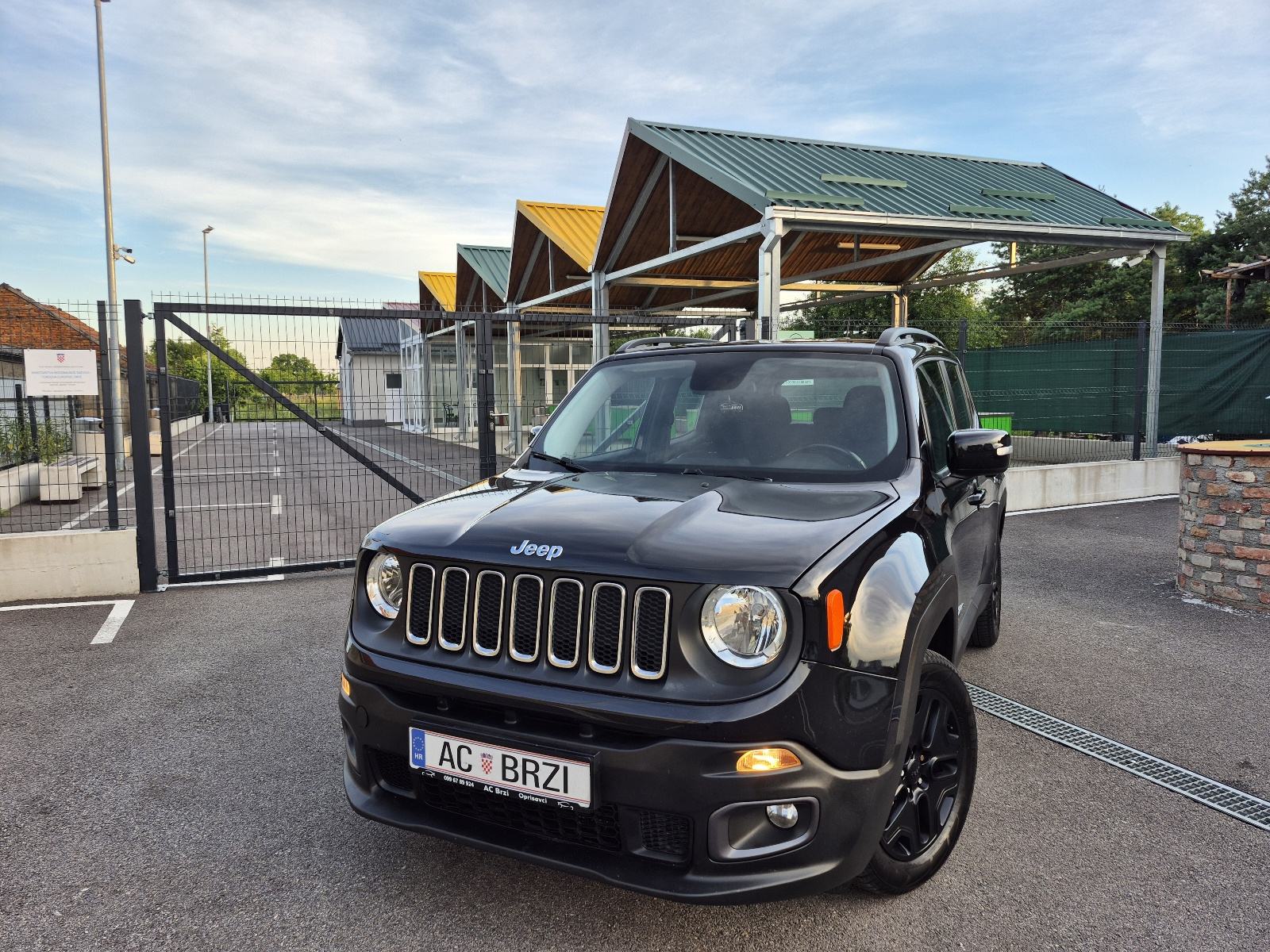 Jeep Renegade 1,6 MultiJet *104 000km*,Klima,senzori, kuka,Keyless,alu, fotografija 3