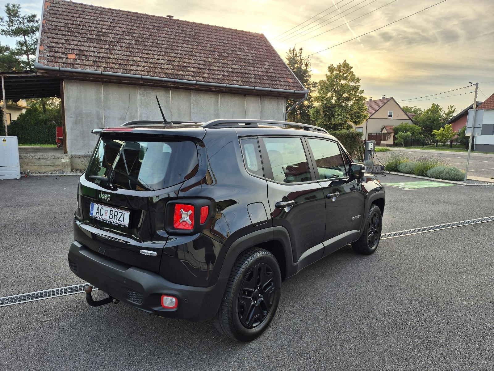 Jeep Renegade 1,6 MultiJet *104 000km*,Klima,senzori, kuka,Keyless,alu, fotografija 8