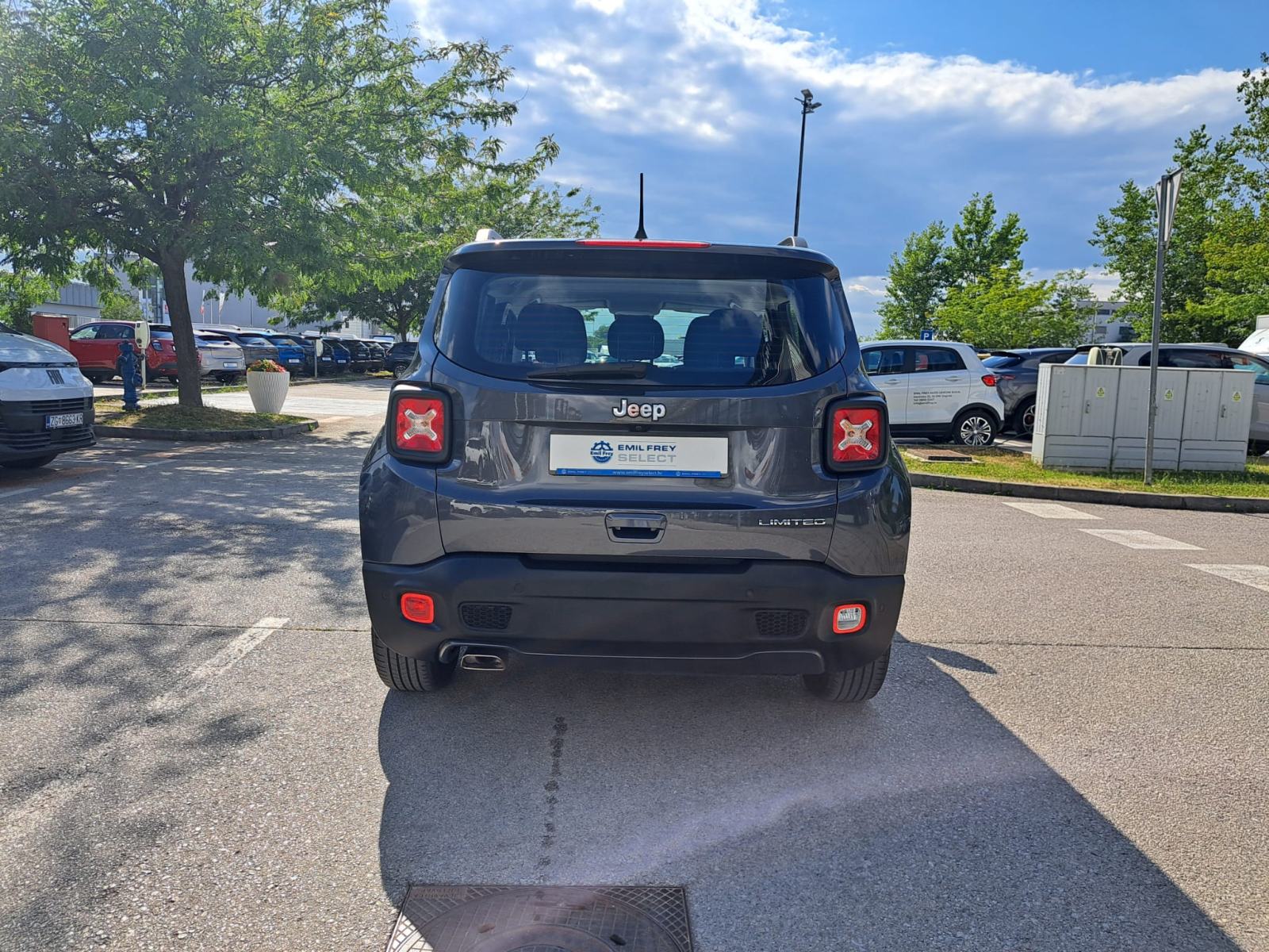 Jeep Renegade 1.6 Multijet (130 KS) Limited **JAMSTVO DO 06/2028**, fotografija 4