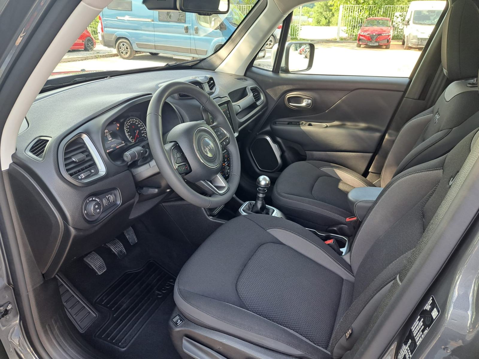 Jeep Renegade 1.6 Multijet (130 KS) Limited **JAMSTVO DO 06/2028**, fotografija 9
