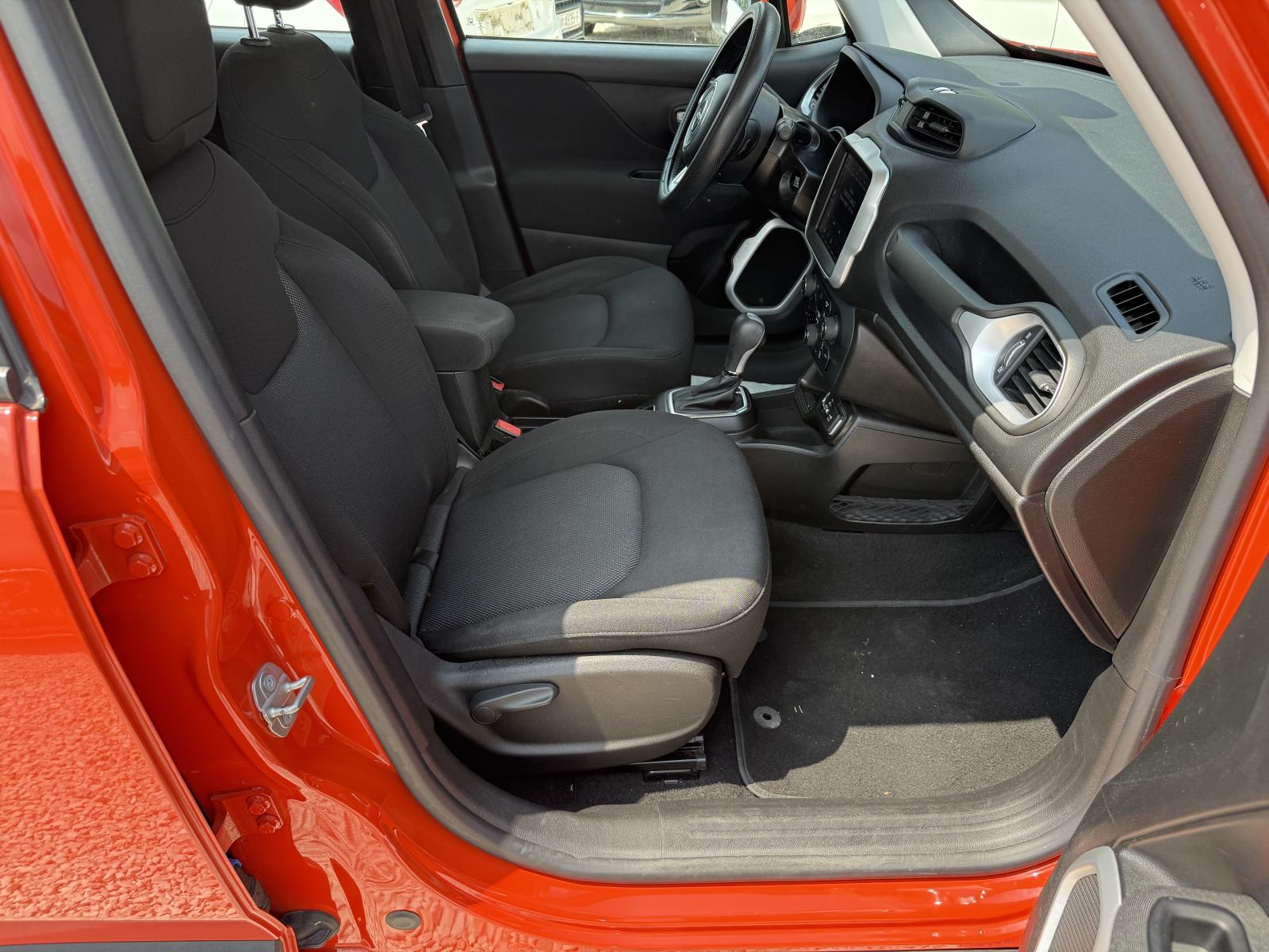 JEEP RENEGADE 1.6 MultiJet, 2019. Godina - DDCT - Business - 120 KS!, fotografija 12
