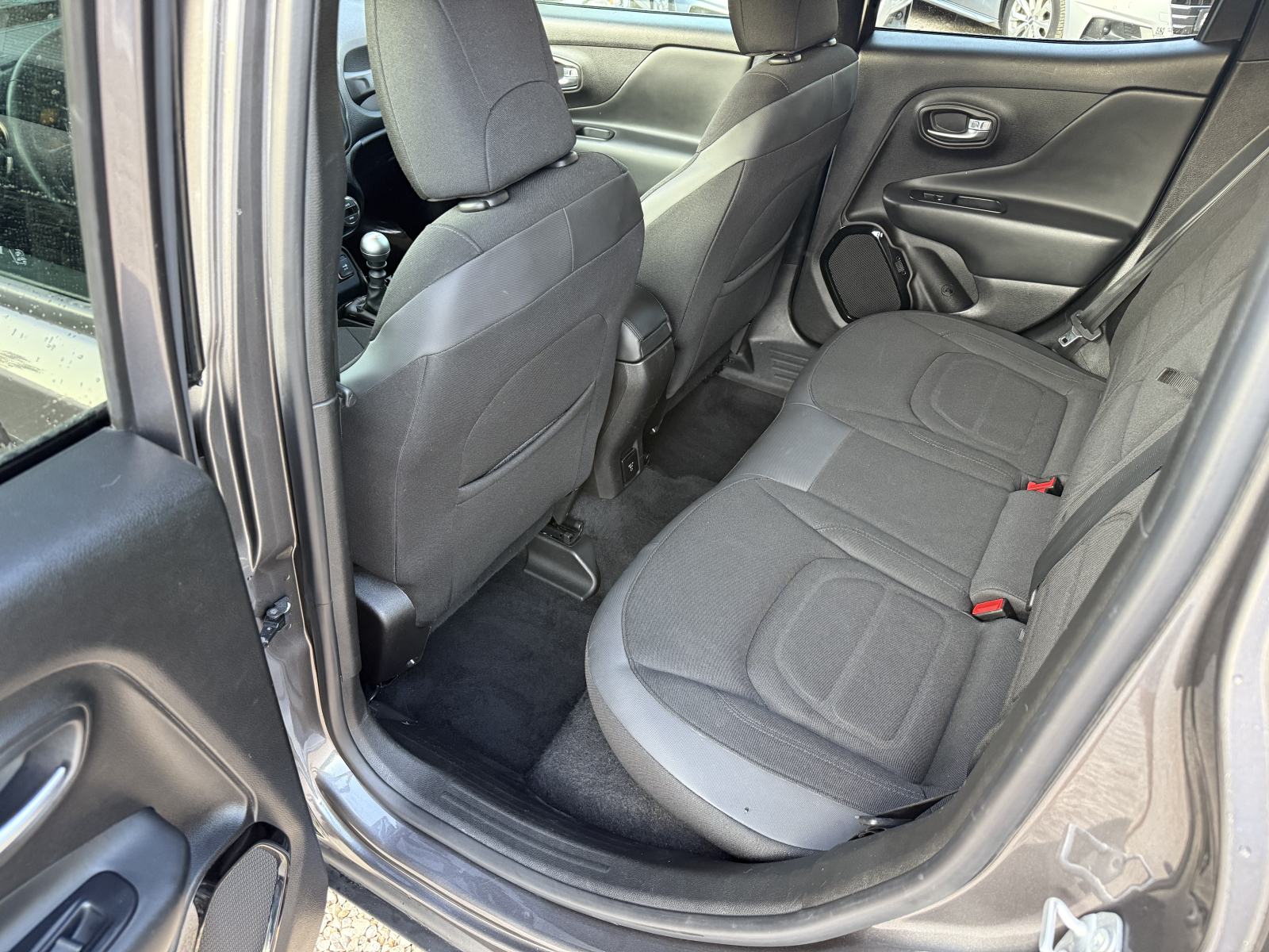 JEEP RENEGADE 1.6 MultiJet **LIMITED** 2017. Godina - Servisna - 1. VL, fotografija 16