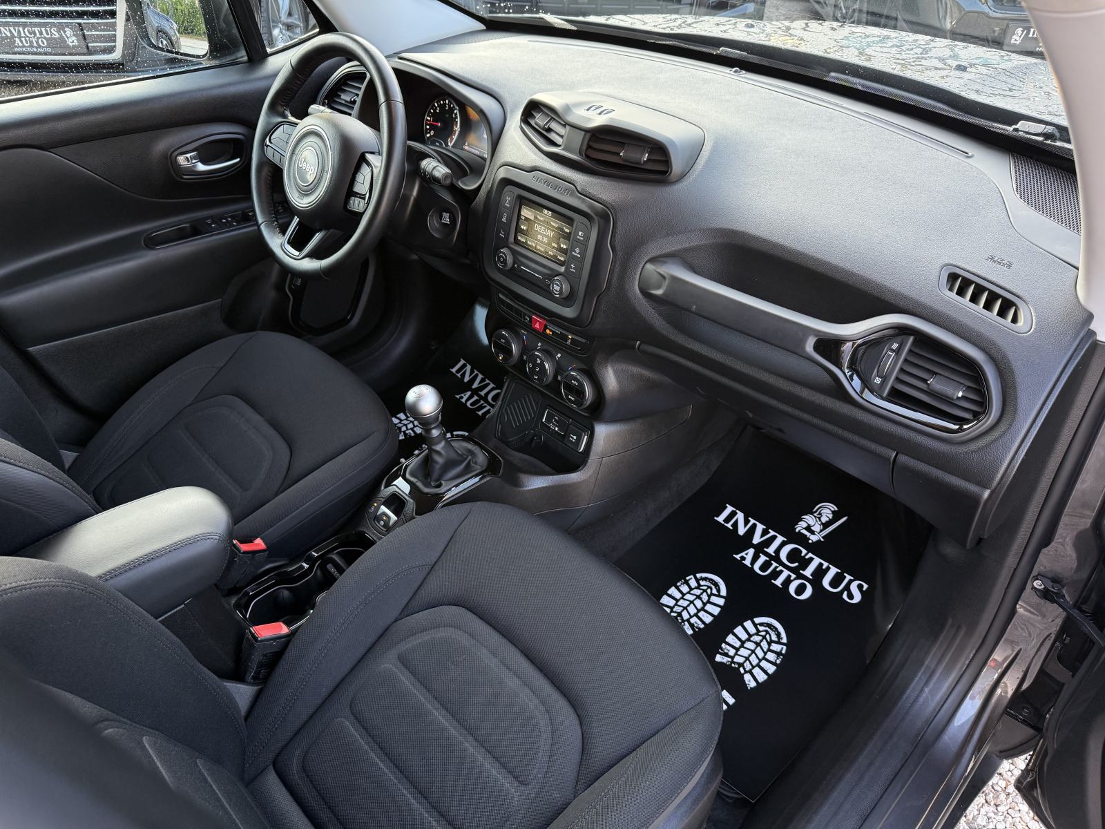 JEEP RENEGADE 1.6 MultiJet **LIMITED** 2017. Godina - Servisna - 1. VL, fotografija 11