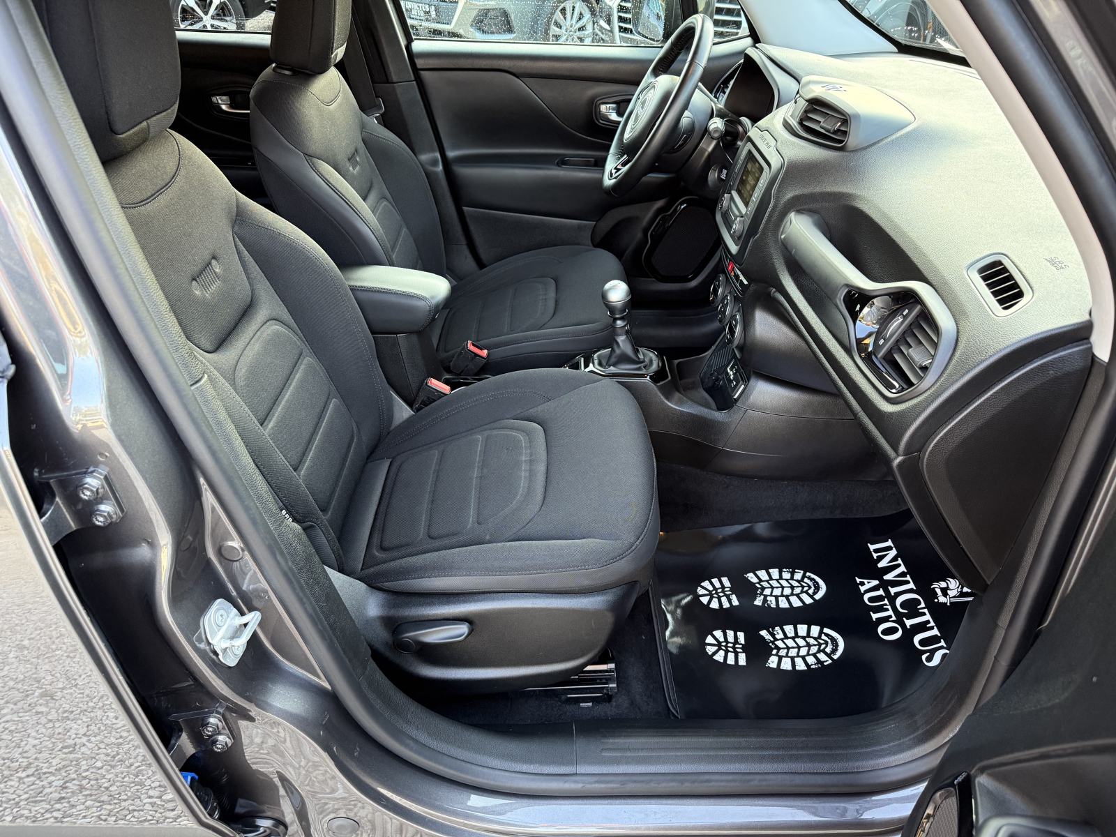 JEEP RENEGADE 1.6 MultiJet **LIMITED** 2017. Godina - Servisna - 1. VL, fotografija 12