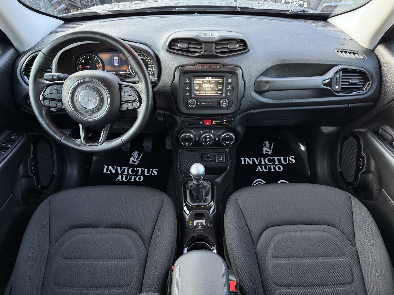 JEEP RENEGADE 1.6 MultiJet **LIMITED** 2017. Godina - Servisna - 1. VL, fotografija 10