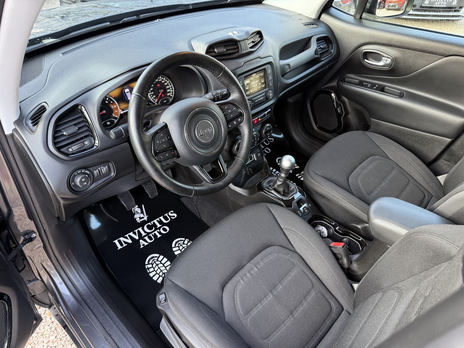 JEEP RENEGADE 1.6 MultiJet **LIMITED** 2017. Godina - Servisna - 1. VL, fotografija 8