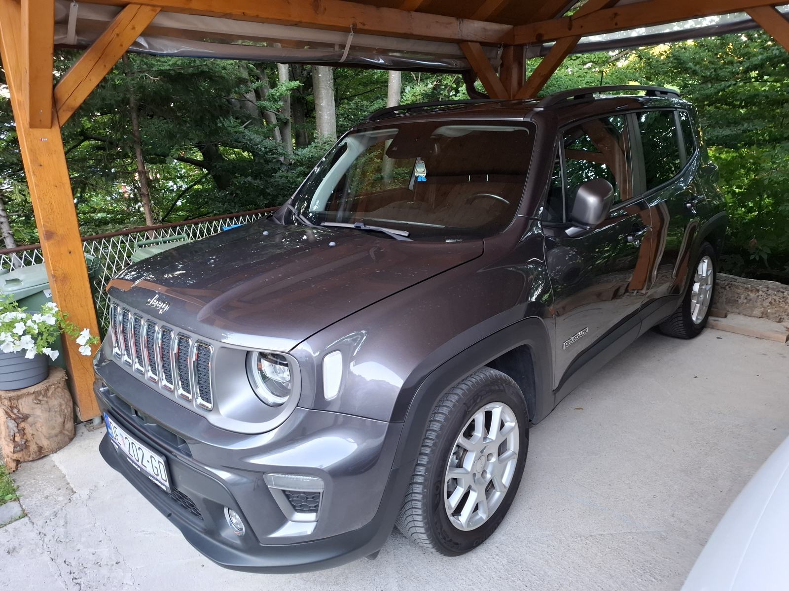 Jeep Renegade Limited Full led S&S Redizajn Odličan !!!, fotografija 4