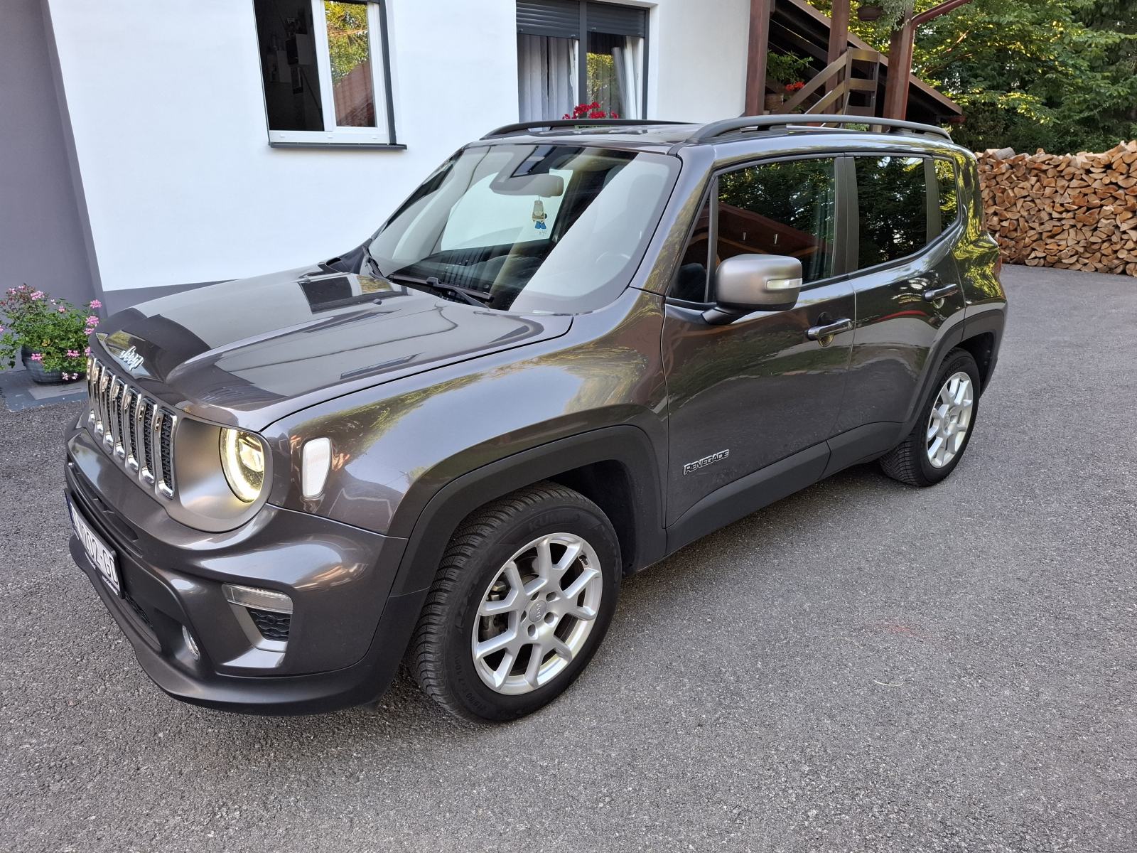 Jeep Renegade Limited Full led S&S Redizajn Odličan !!!, fotografija 16