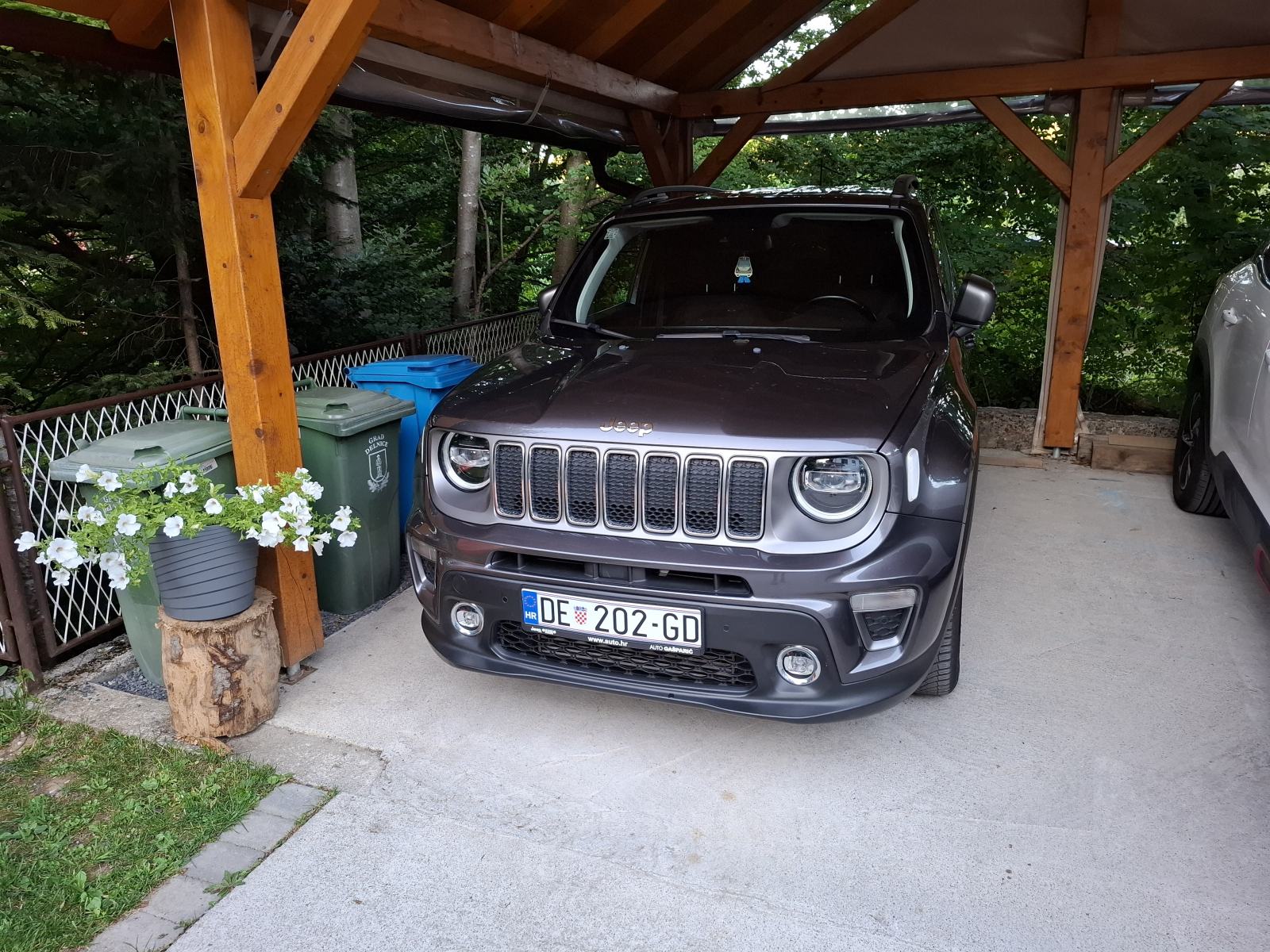 Jeep Renegade Limited Full led S&S Redizajn Odličan !!!, fotografija 19