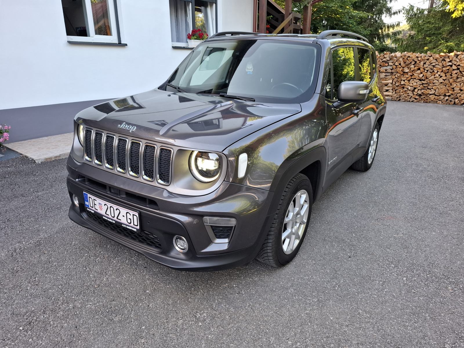 Jeep Renegade Limited Full led S&S Redizajn Odličan !!!, fotografija 2