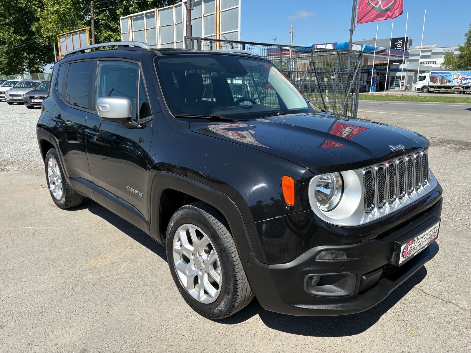 Jeep Renegade 1,6 MultiJet Limited NAVI - KLIMA - LEASING RATA 300 €, fotografija 8