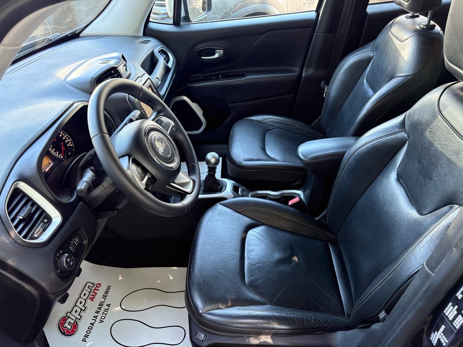Jeep Renegade 1,6 MultiJet Limited NAVI - KLIMA - LEASING RATA 300 €, fotografija 11