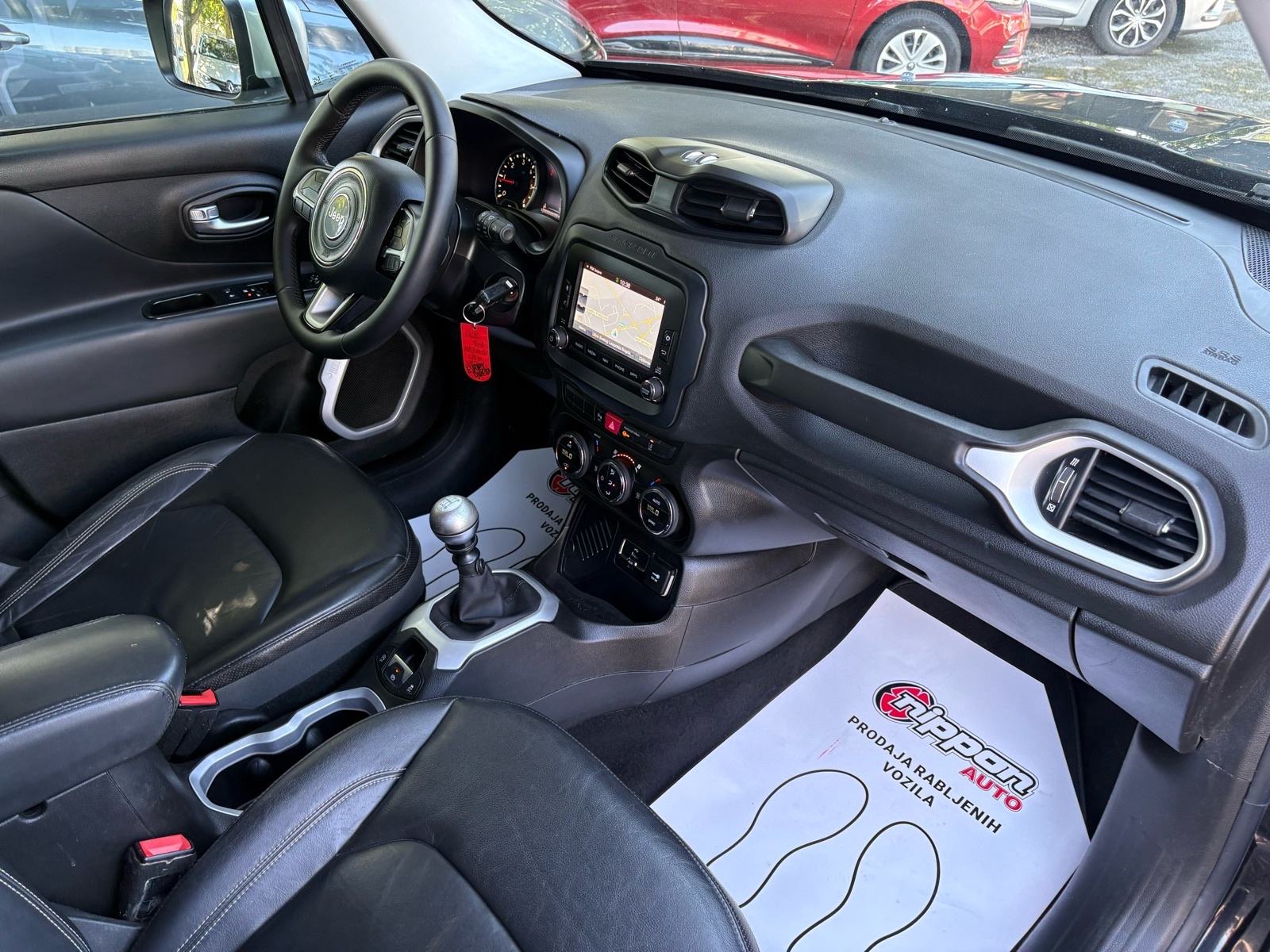 Jeep Renegade 1,6 MultiJet Limited NAVI - KLIMA - LEASING RATA 300 €, fotografija 18