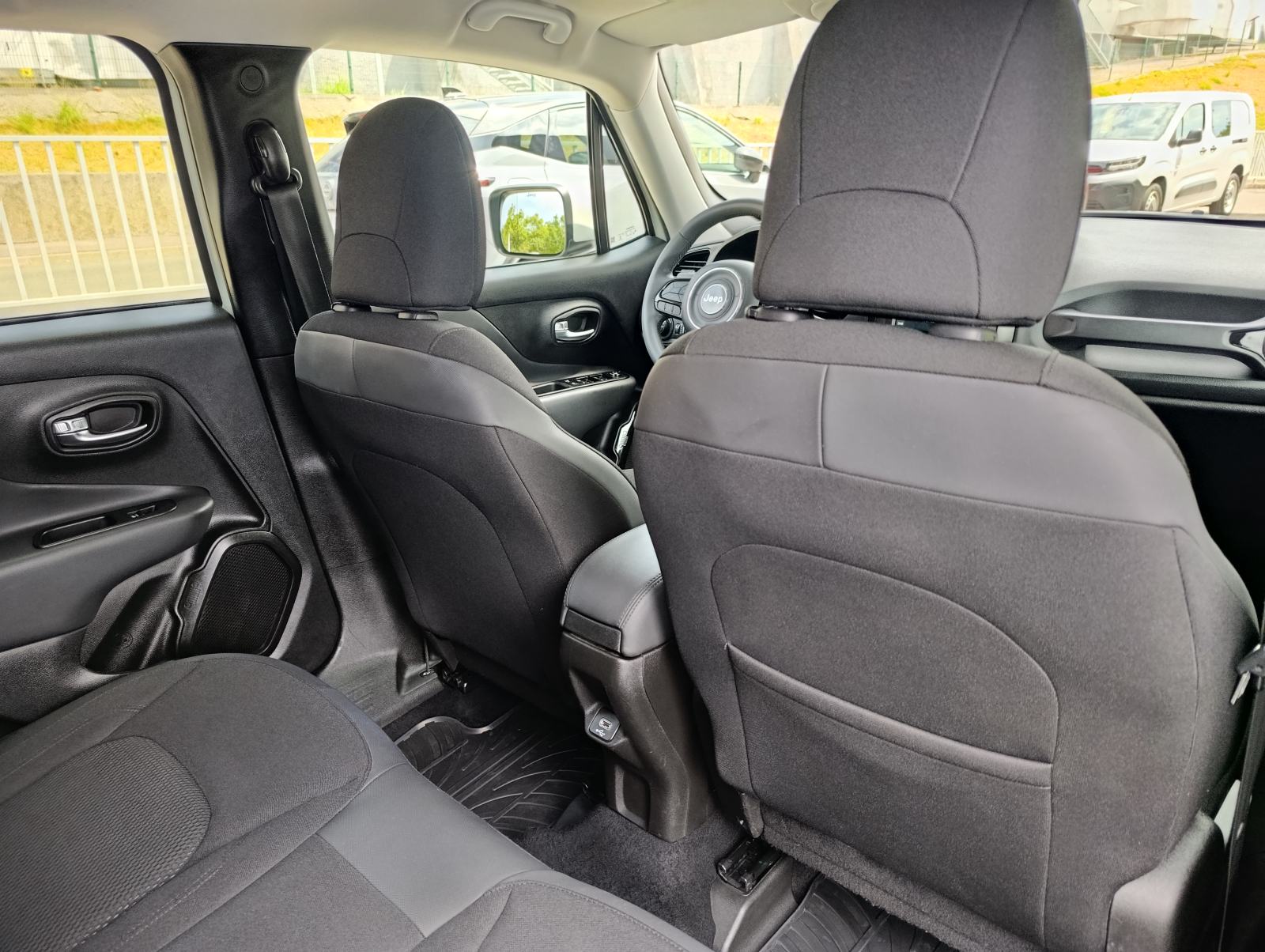 Jeep Renegade 1.6 MultiJet Night Eagle, 131ks, jamstvo 1.g., fotografija 14