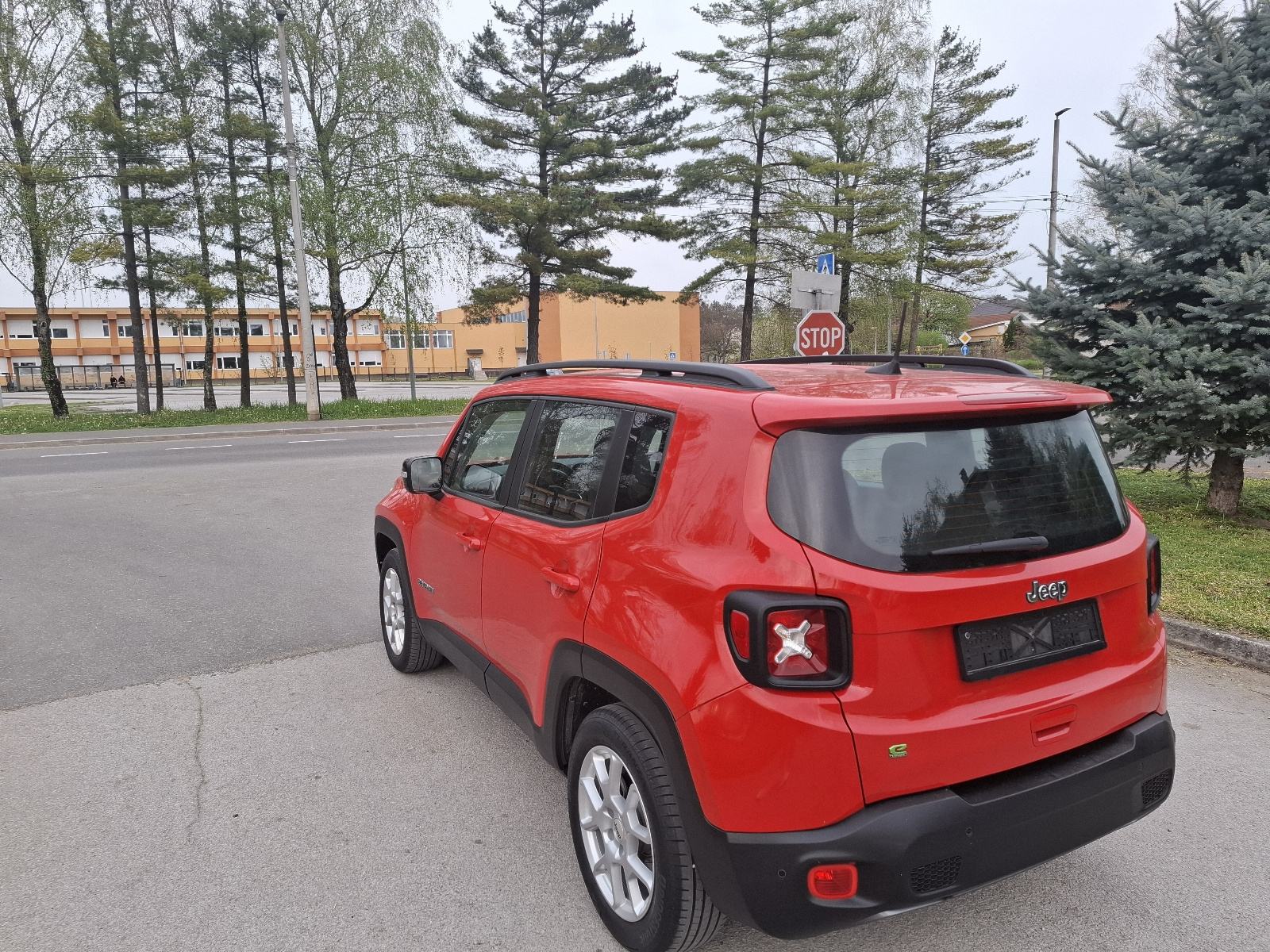 Jeep Renegade Limited 1.5 DCT hybrid automatik, fotografija 6