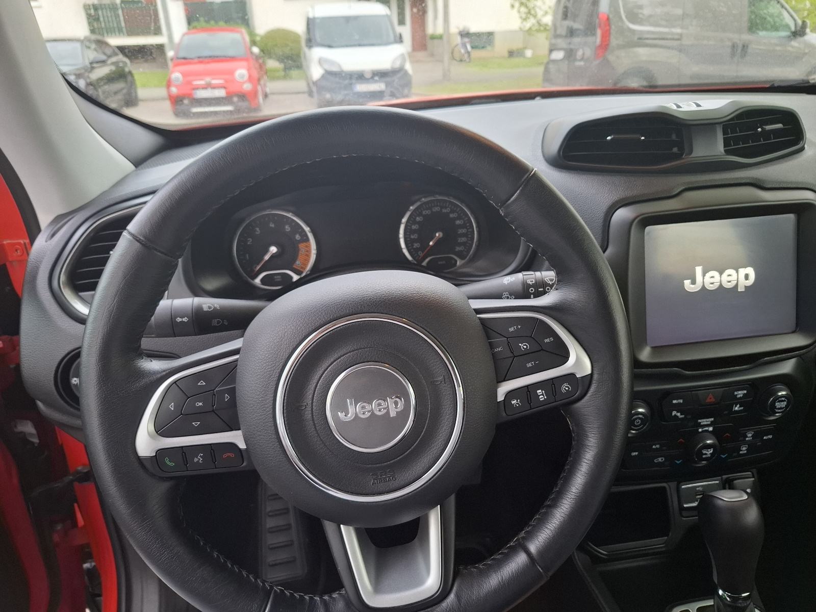 Jeep Renegade Limited 1.5 DCT hybrid automatik, fotografija 13