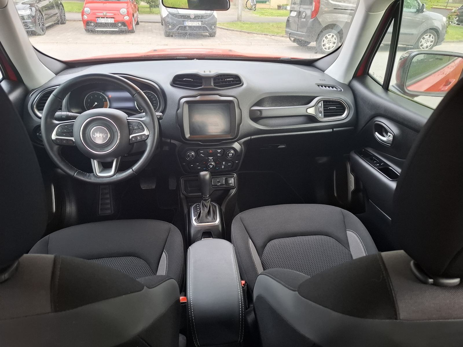 Jeep Renegade Limited 1.5 DCT hybrid automatik, fotografija 14