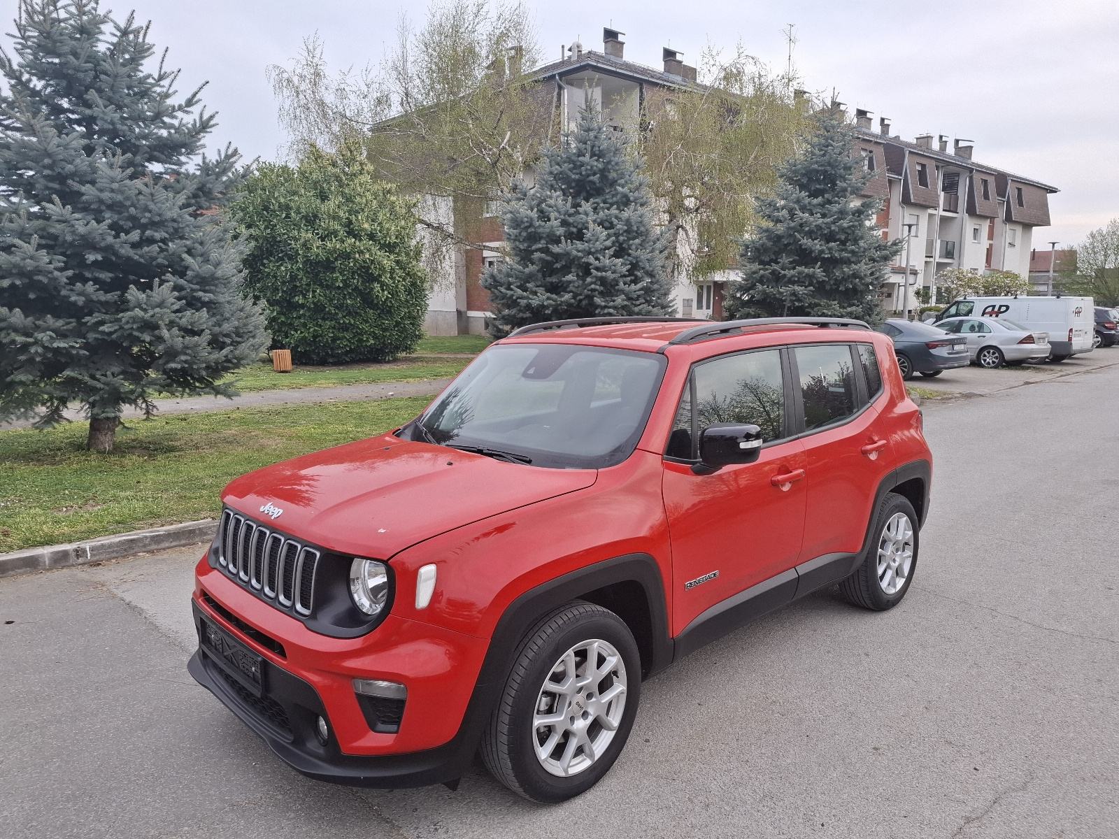 Jeep Renegade Limited 1.5 DCT hybrid automatik, fotografija 3