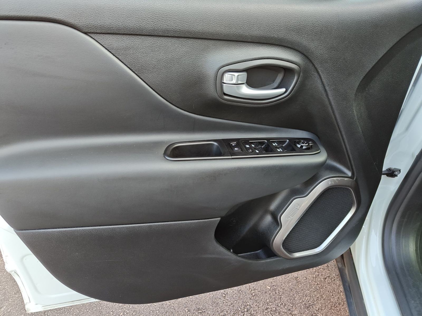 Jeep Renegade longitude 1.5, fotografija 15