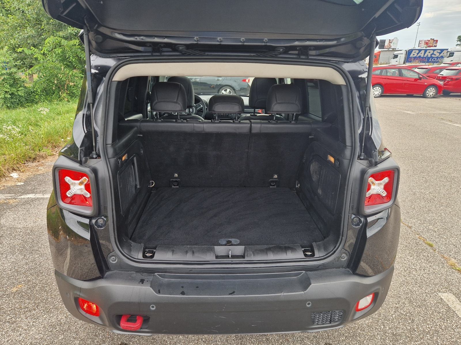 JEEP TRAILHAWK RENEGADE 2.0 MTJ 4WD. 125 KW - VELIKI SERVIS, fotografija 5