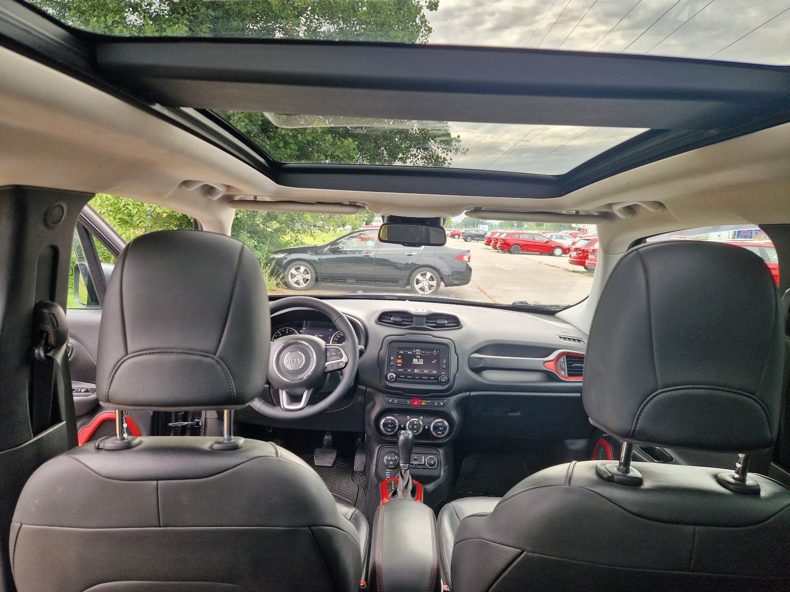 JEEP TRAILHAWK RENEGADE 2.0 MTJ 4WD. 125 KW - VELIKI SERVIS, fotografija 6