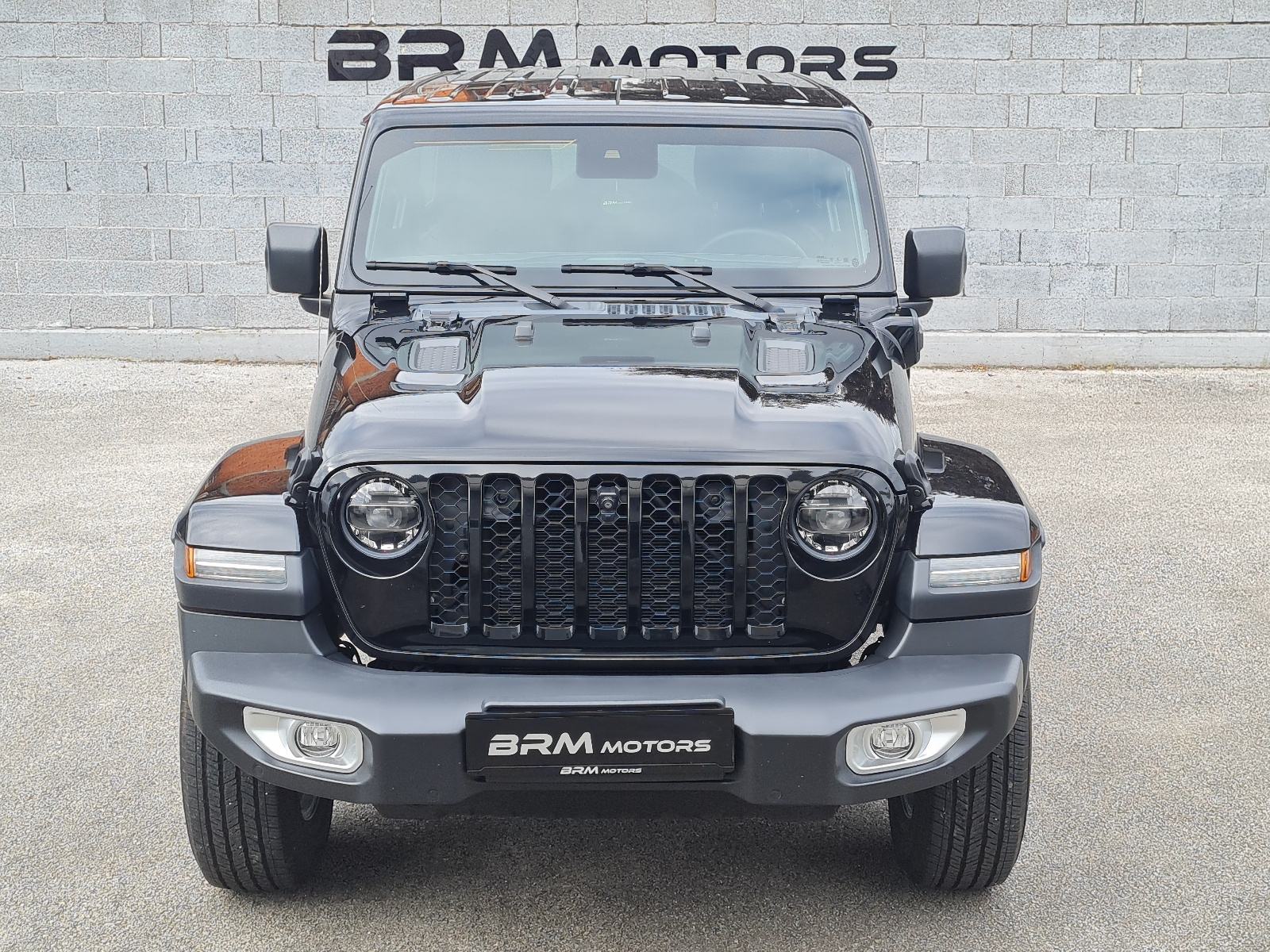 Jeep Wrangler 2.0 PHEV Unlimited Sahara 4xe AWD --2025.g.--50km--, pogled izvana - slika 1