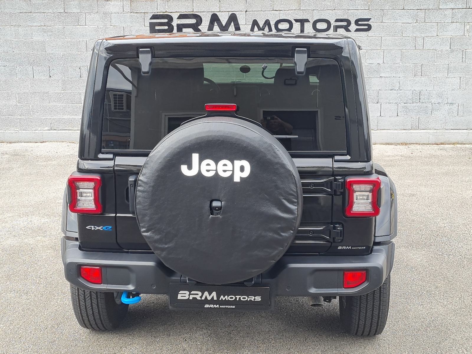 Jeep Wrangler 2.0 PHEV Unlimited Sahara 4xe AWD --2025.g.--50km--, pogled izvana - slika 2