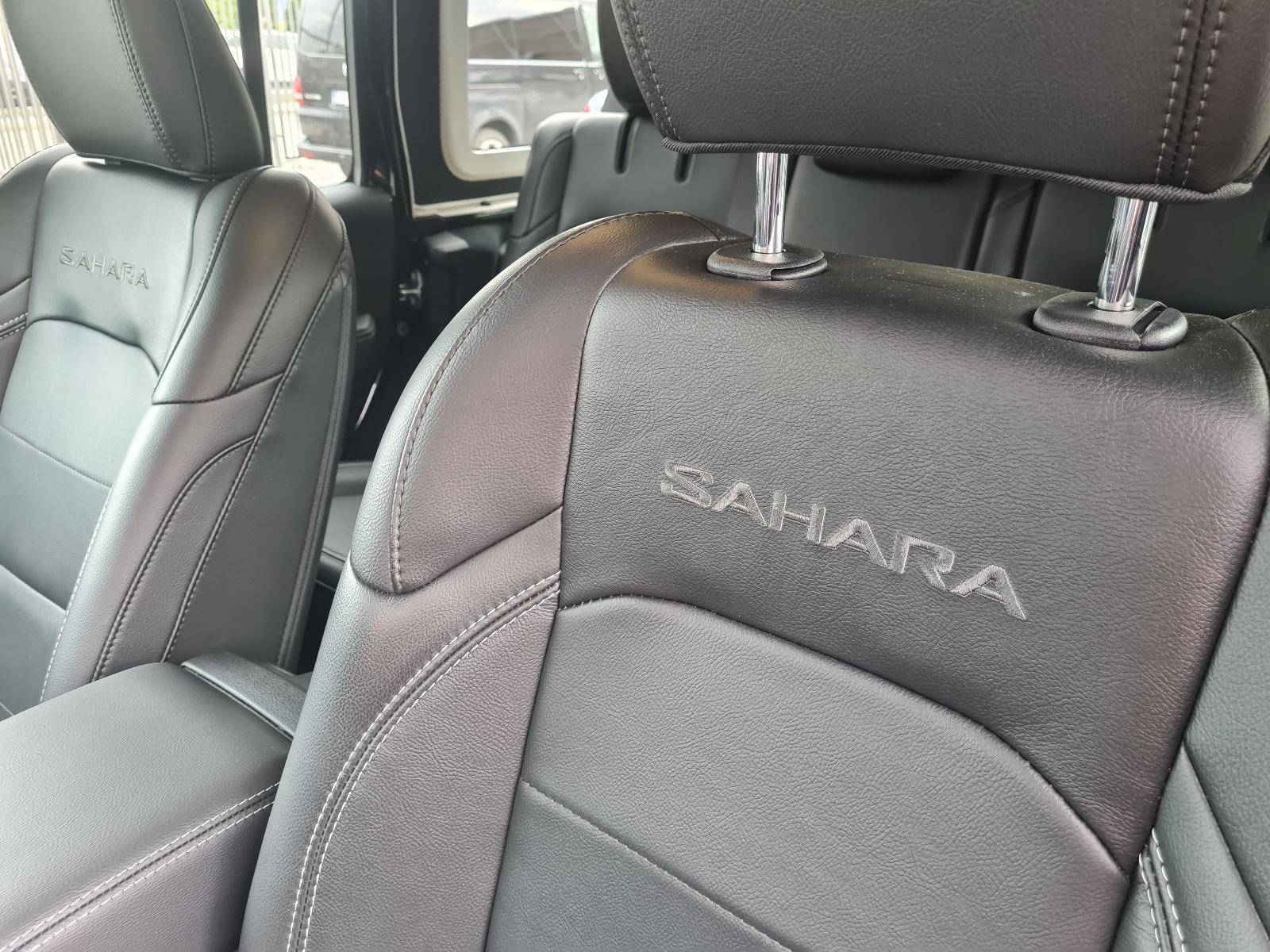Jeep Wrangler 2.0 PHEV Unlimited Sahara 4xe AWD --2025.g.--50km--, fotografija 13