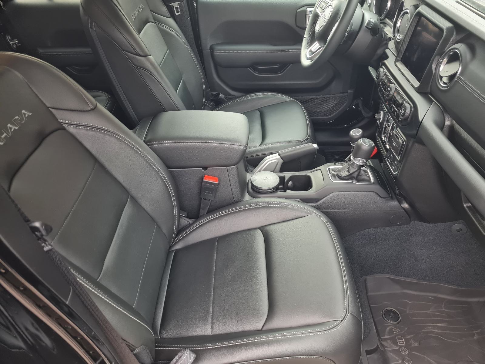Jeep Wrangler 2.0 PHEV Unlimited Sahara 4xe AWD --2025.g.--50km--, fotografija 16