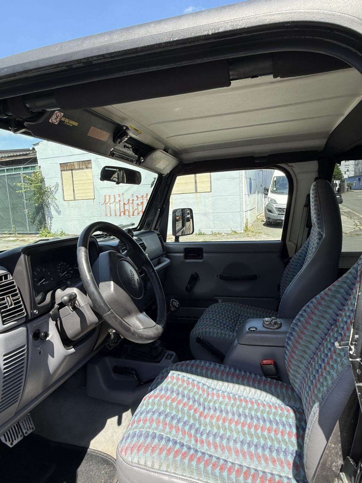 Jeep Wrangler 2,5 Sport, fotografija 3