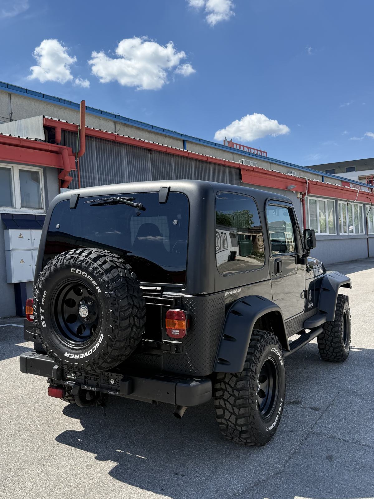 Jeep Wrangler 2,5 Sport, fotografija 10