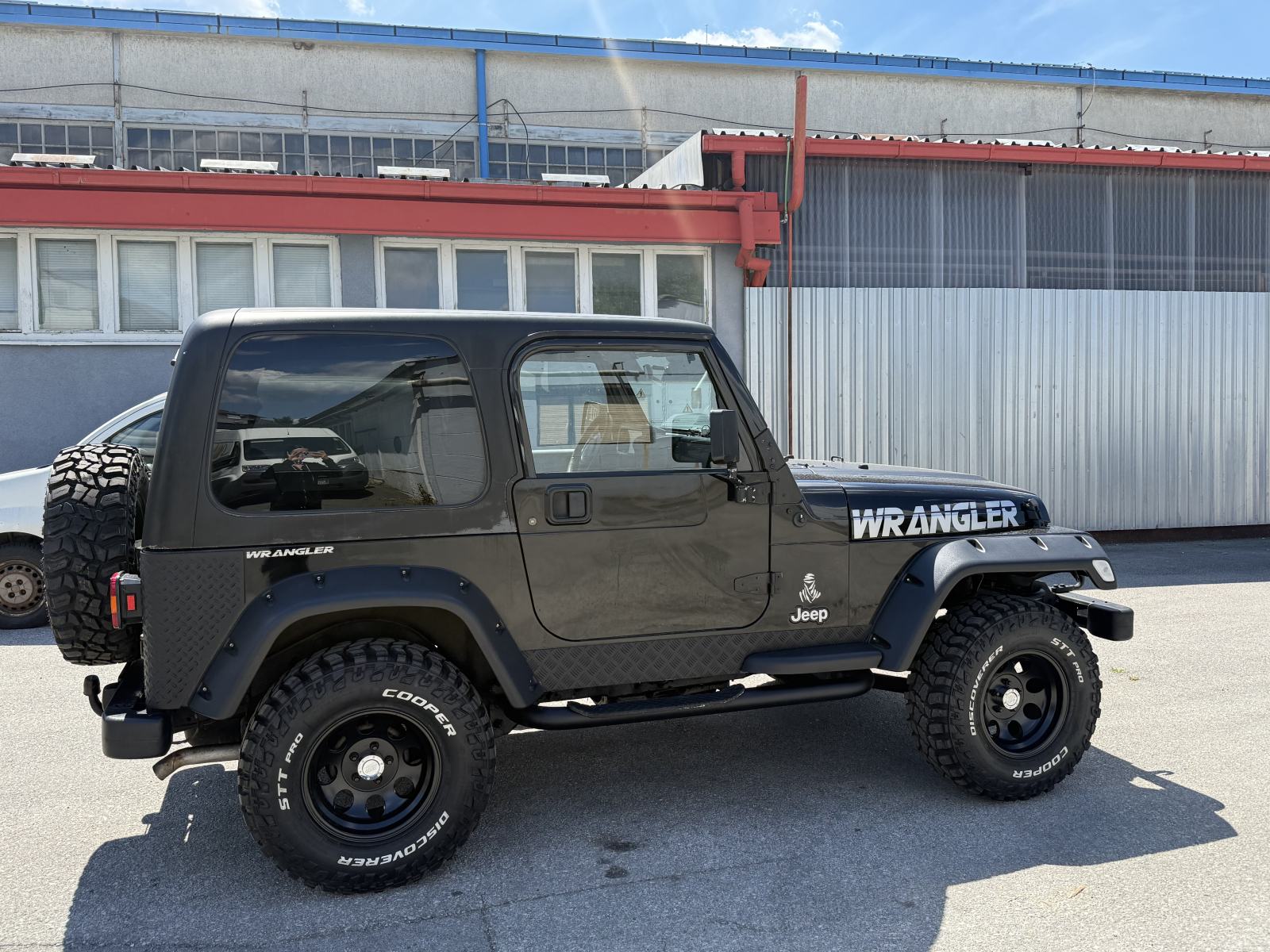 Jeep Wrangler 2,5 Sport, fotografija 11