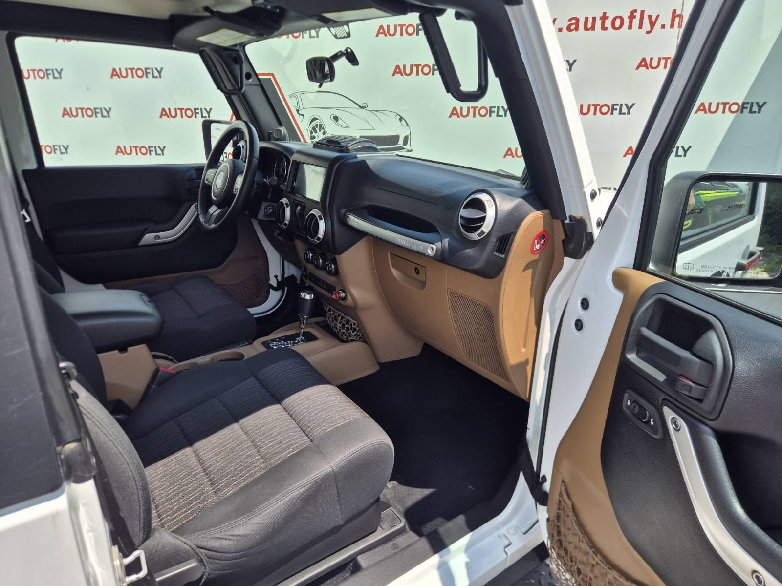 Jeep Wrangler 2.8 CRD JK Rubicon Cabrio aut., HR Auto, Hardtop, Vitlo, fotografija 13