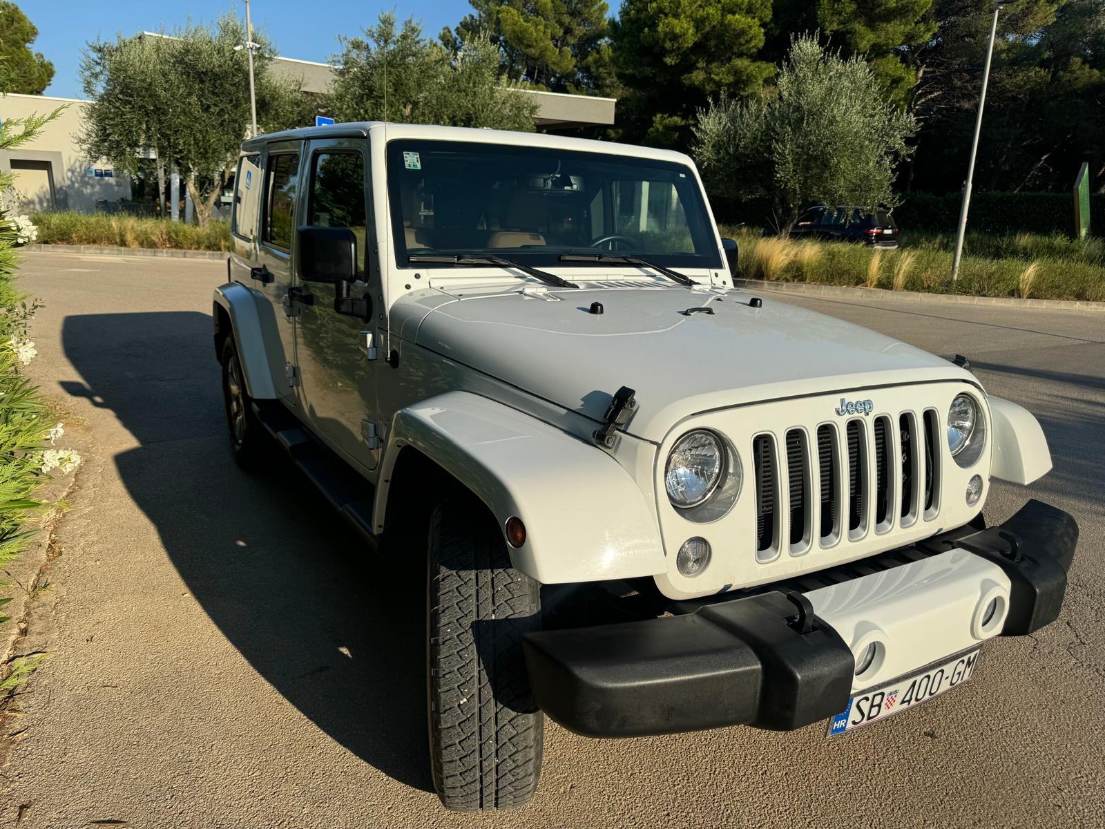 Jeep Wrangler Sahara - 3,6 V6 automatik, fotografija 2