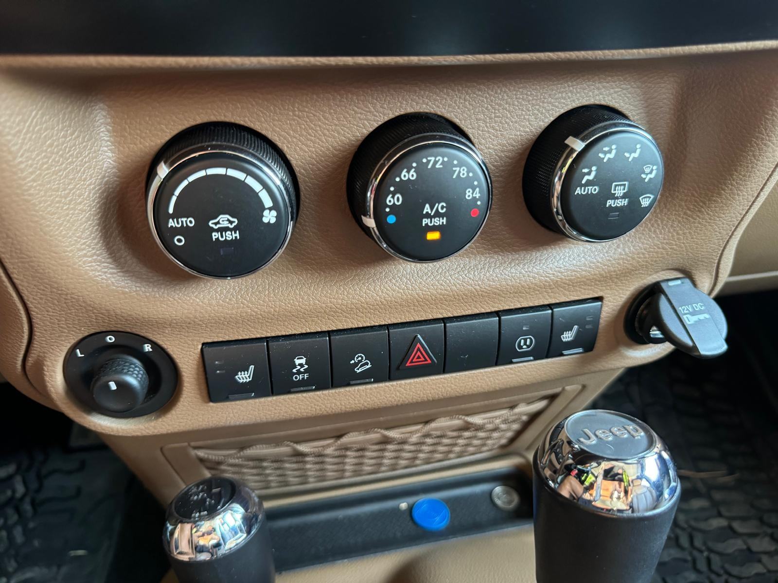 Jeep Wrangler Sahara - 3,6 V6 automatik, fotografija 19