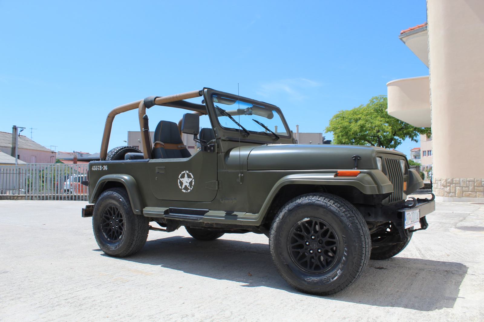 Jeep Wrangler 4,0 YJ SAHARA, pogled izvana - slika 2
