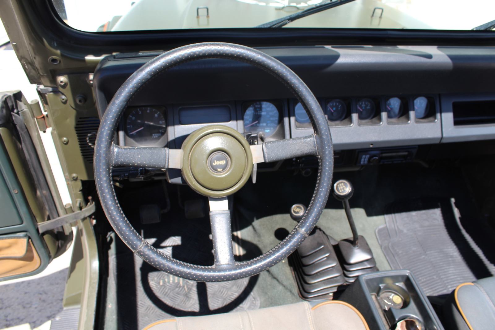 Jeep Wrangler 4,0 YJ SAHARA, fotografija 17