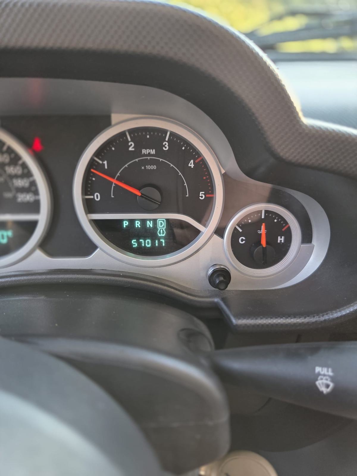 Jeep Wrangler Sahara 2.8 crd JK cabrio / HR auto, fotografija 10